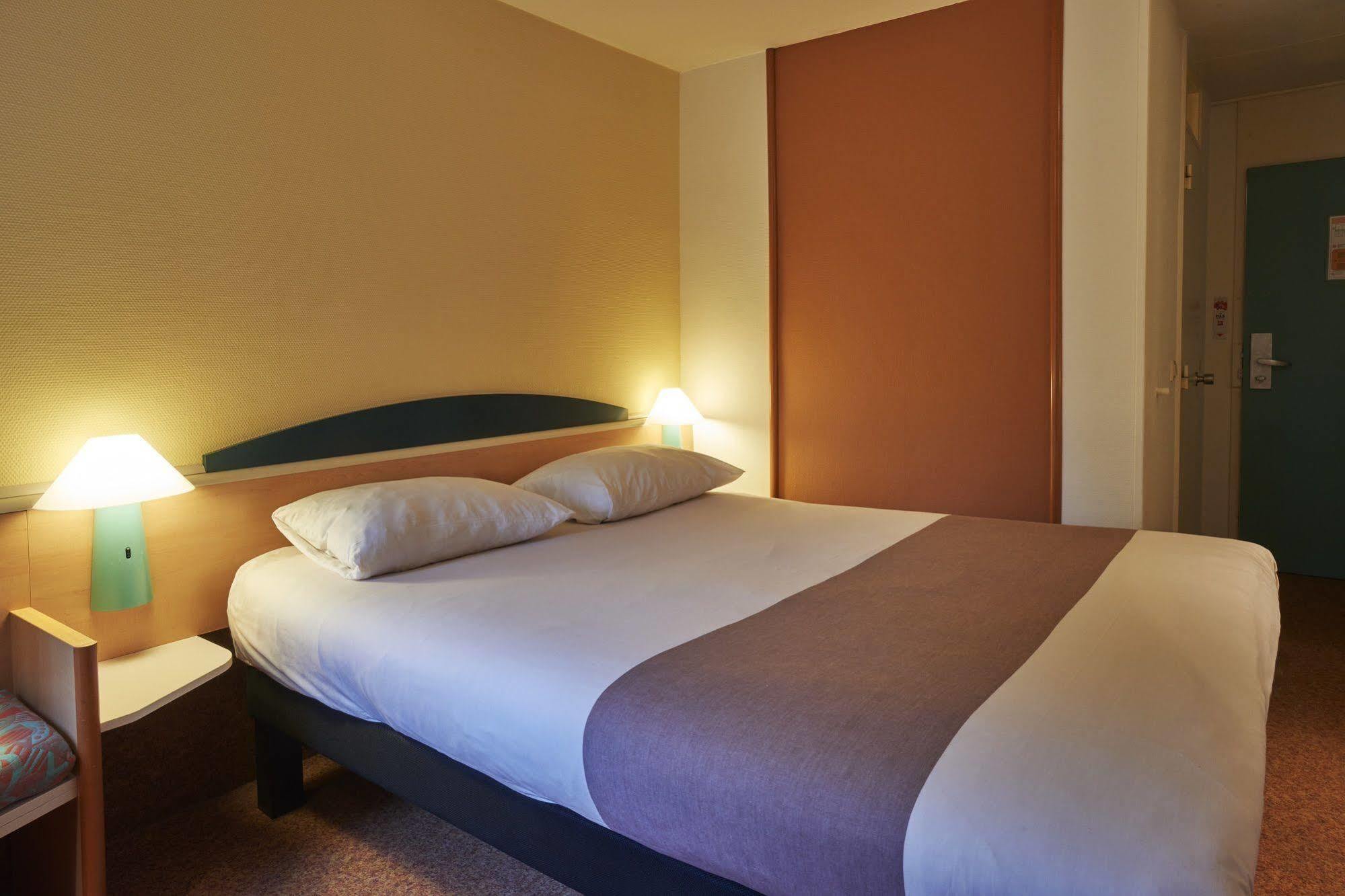 Ibis Tilburg Hotel Exterior photo