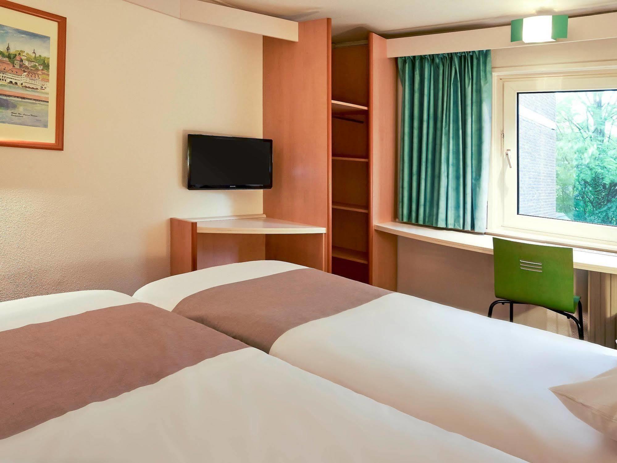 Ibis Tilburg Hotel Exterior photo